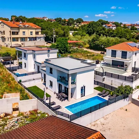 Dom wakacyjny Andreas With Private Pool - Happy Poreč